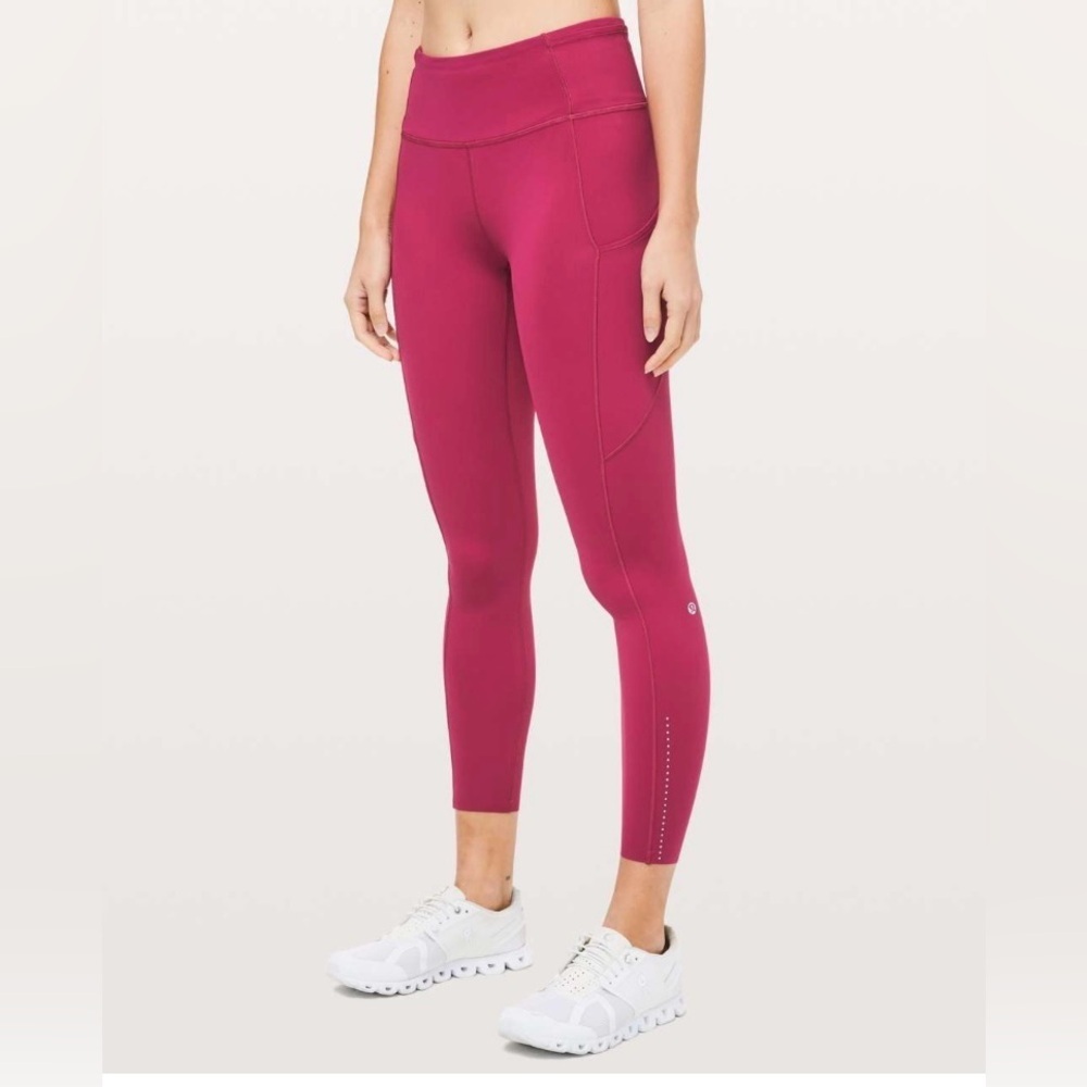 Lululemon Women's Fast & Free 7/8 Tight II Nulux 25" Color Violet Red Size 8